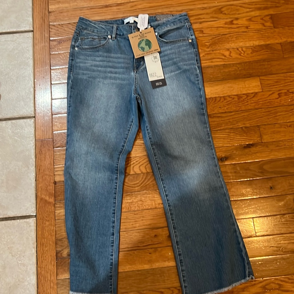 1822 size 10 high stretch, high rise, demi boot jeans. New with tags